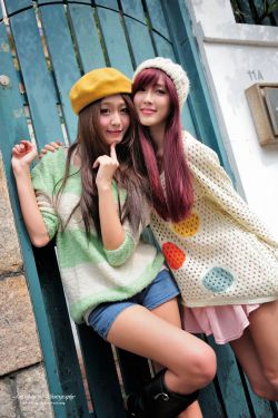 不扣钮的女孩 下载