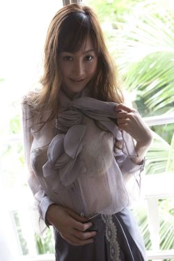 叶子楣女机器人